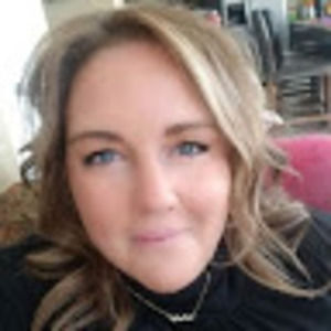 Meet your Posher, Laryssa